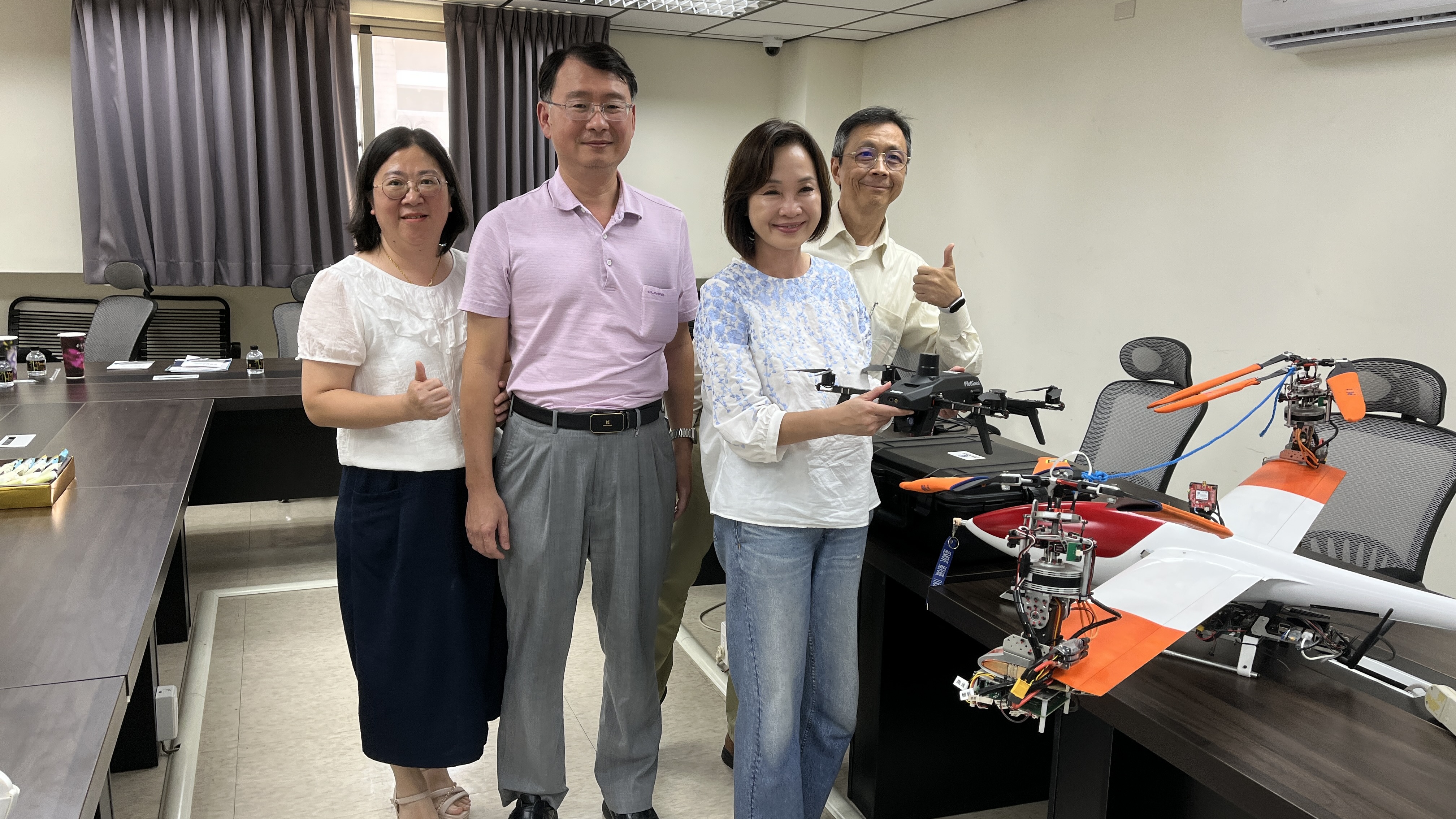 立法委員柯志恩走訪藏識科技 交流無人機自主技術與低空經濟未來